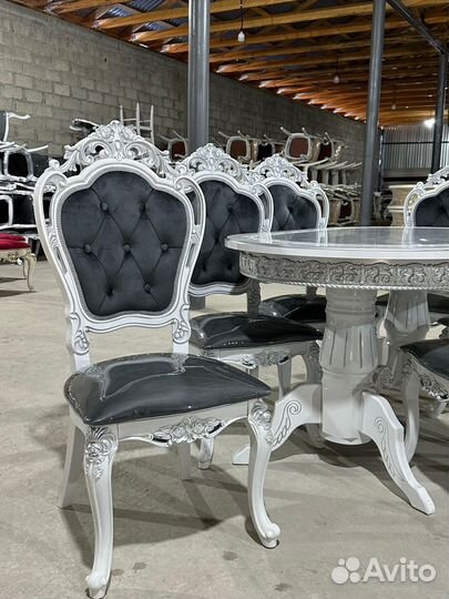Стол обеденный со стульями