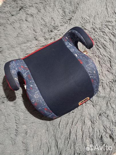 Детский бустер автомобильный