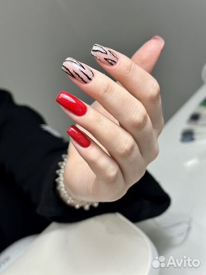 Маникюр педикюр
