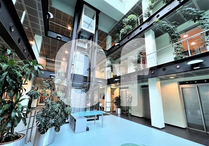 Продам здание, 5661 м²