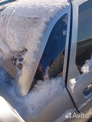 Заднее стекло боковое правое ваз 2110