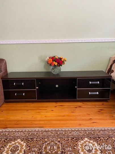 Тумба под телевизор
