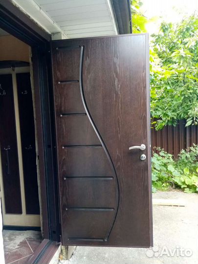 Дверь входная металлическая