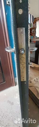 Дверь входная металлическая