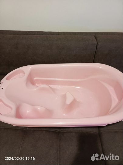 Ванночка для купания с горкой