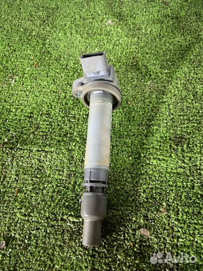 Катушка зажигания Toyota Celica ZZT231 2ZZ-FE 1999