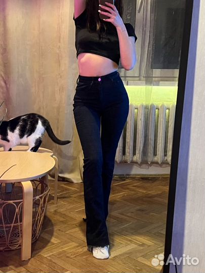 Джинсы zara с разрезами 34