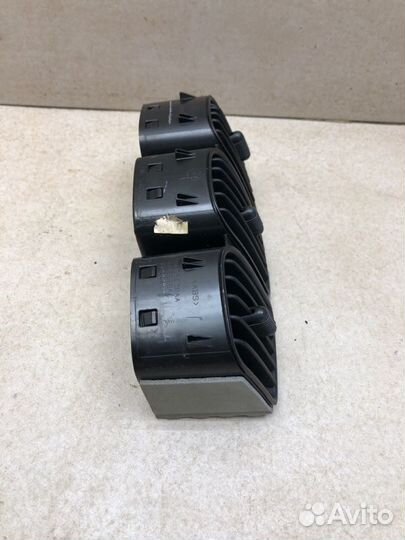 Дефлектор воздуховод торпедо Dodge Caravan EDZ