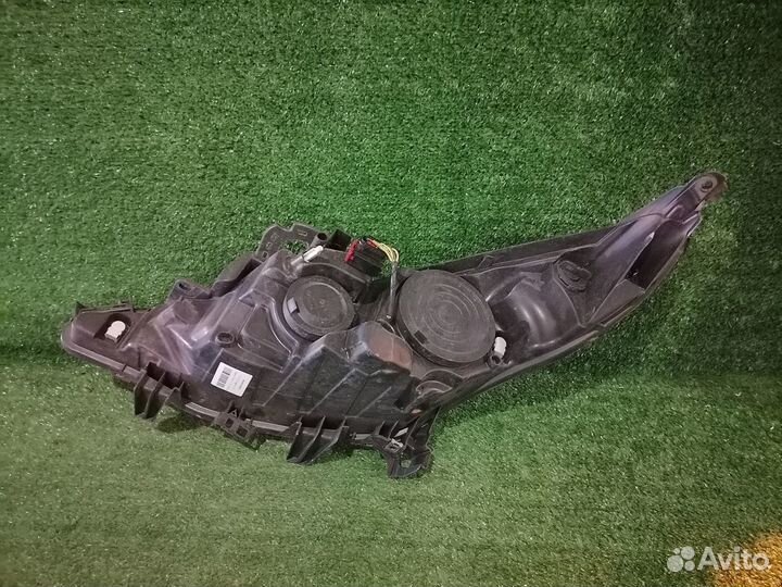 Фара правая 89900873 Peugeot 207 WC WK