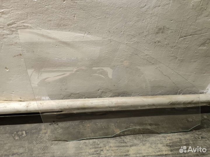 Стекло двери правой передней Skoda Fabia 1 (новое)