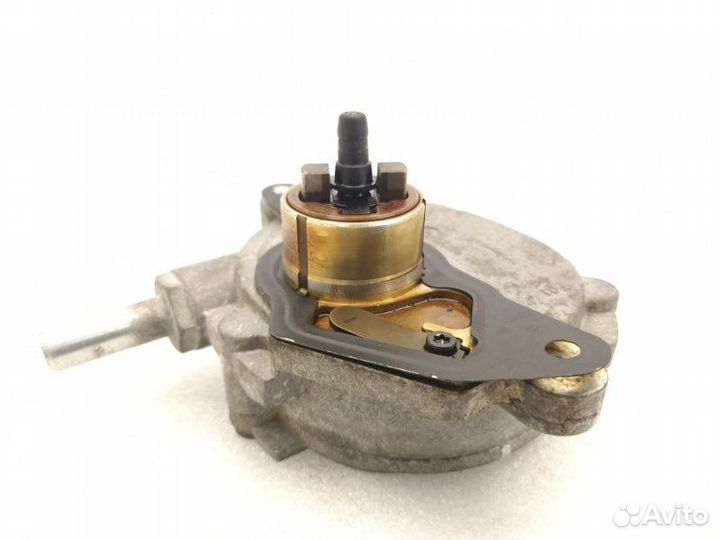 Насос вакуумный Mercedes-Benz C-Class W203 1.8