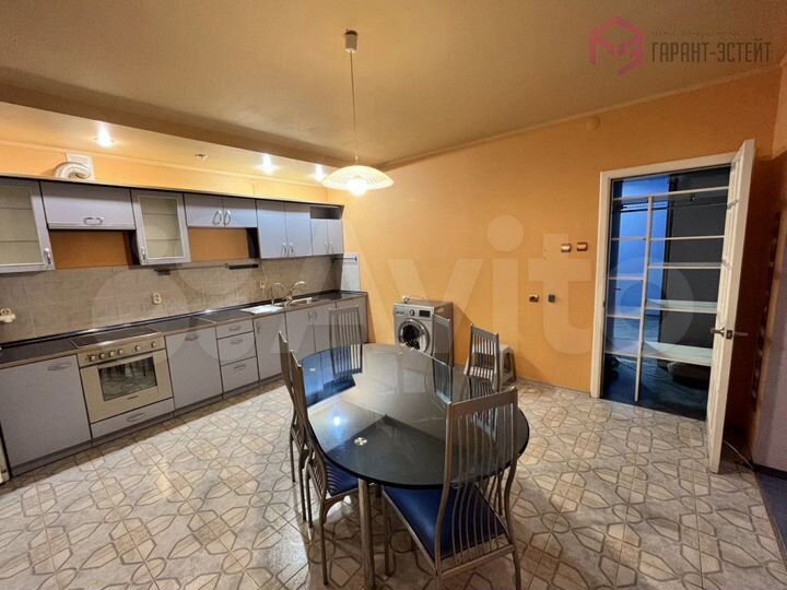 3-к. квартира, 108,8 м², 2/10 эт.