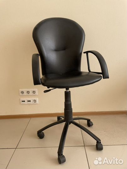 Компьютерное кресло