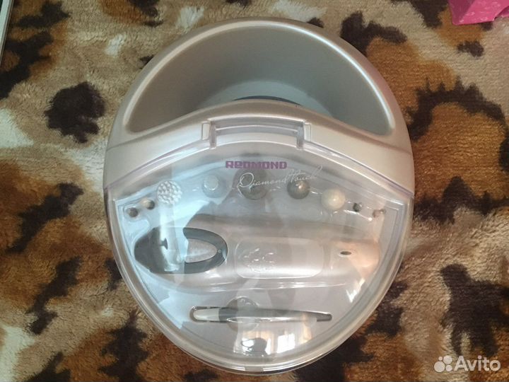 Маникюрный набор, Аппарат для маникюра и педикюра