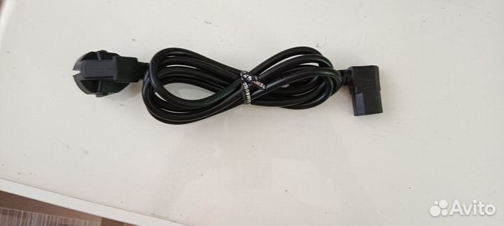 Кабель питания IEC 320 C13 - CEE 7/7 угловой