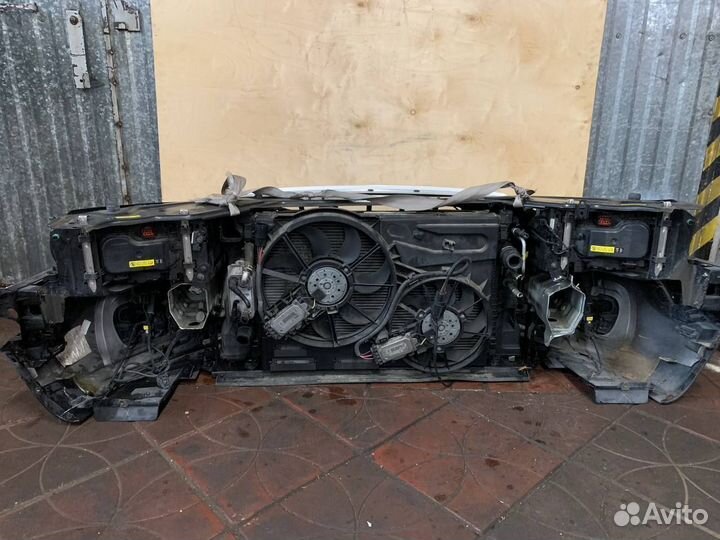 Передняя часть Вольво XC70 Cross Country 2010-2014