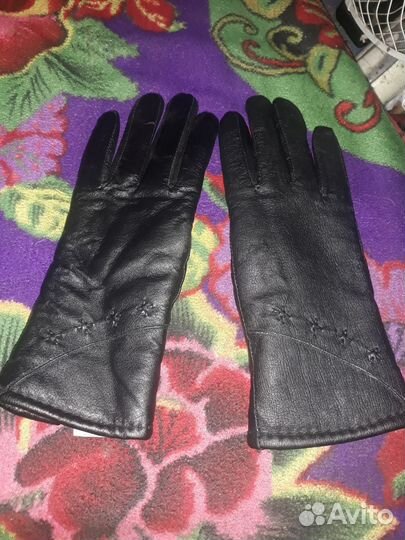 Перчатки женские