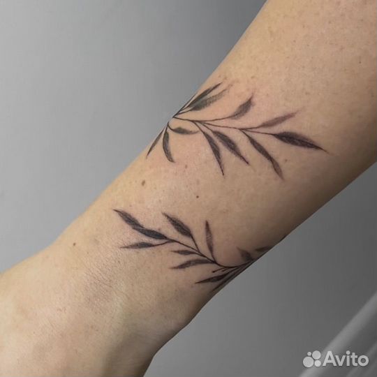 Мастер татуировки