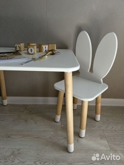 Детский стол и стул