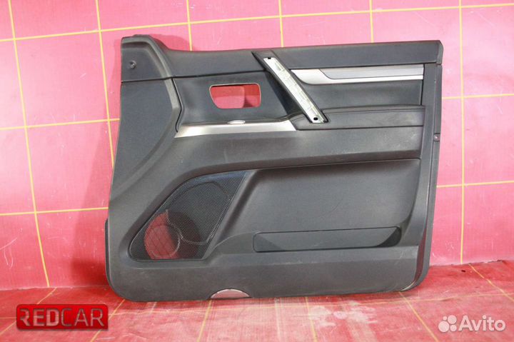 Обшивка двери передней прав Mitsubishi Pajero 4 (0