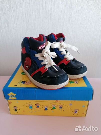 Ботинки на мальчика