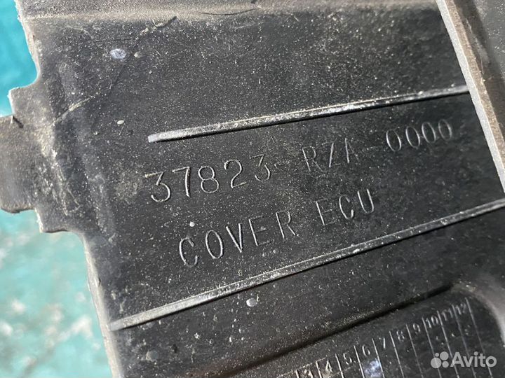 Корпус блока управления Honda Cr-V 3 RE5 R20A2