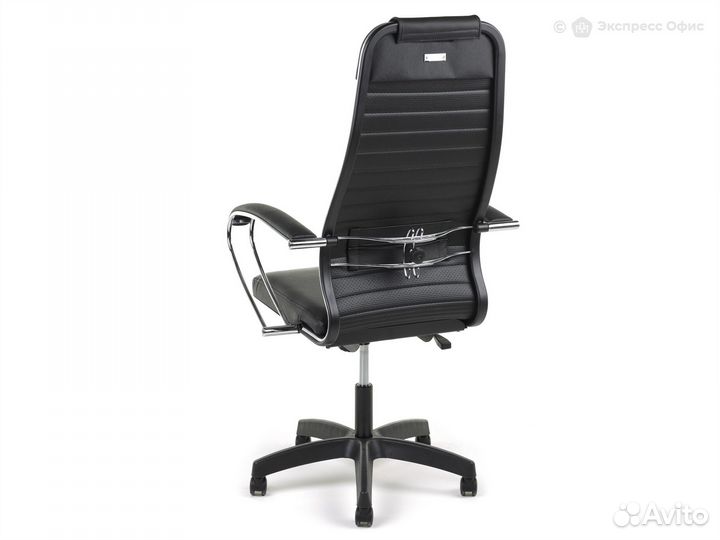 Кресло для руководителя Метта B 1m 17K1/K131, осно