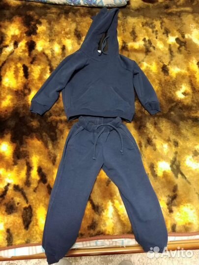 Спортивный костюм