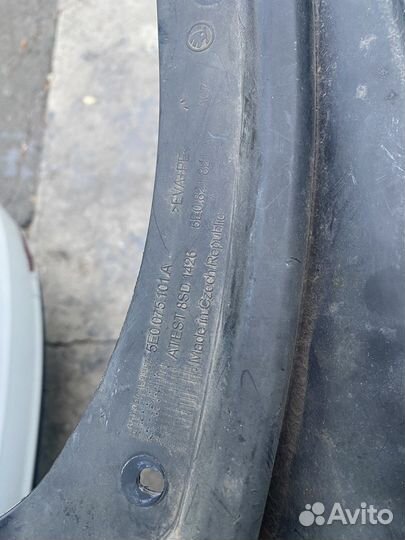 Задний левый брызговик шкода октавиа а7