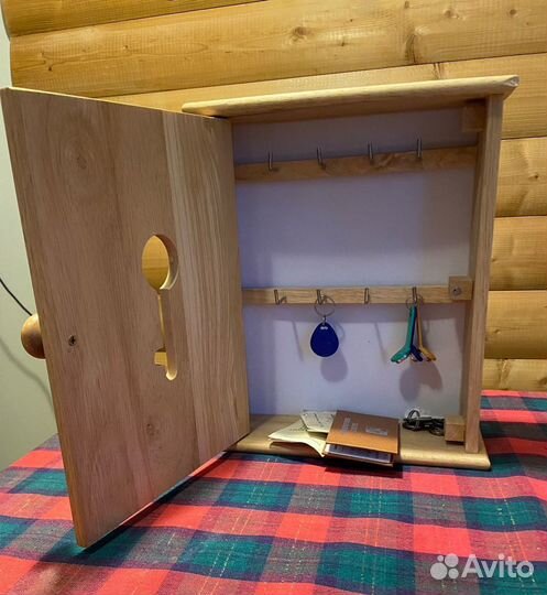 Ключница настенная