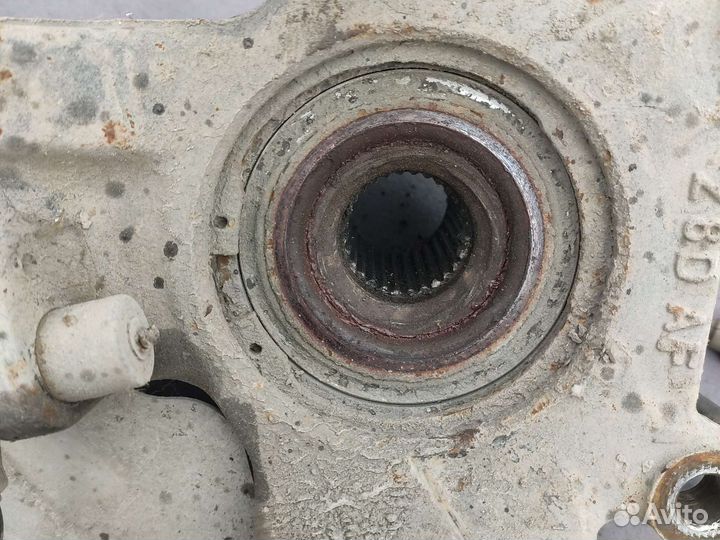 Передний поворотный кулак ступица Пежо 607