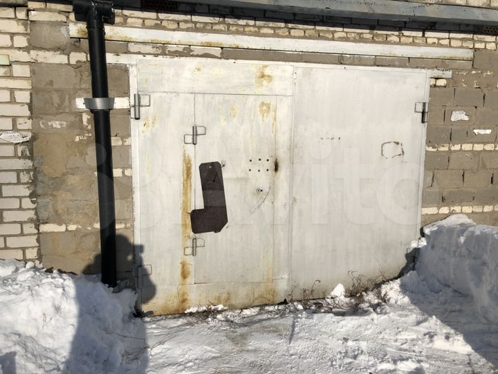 Гараж, > 30 м²