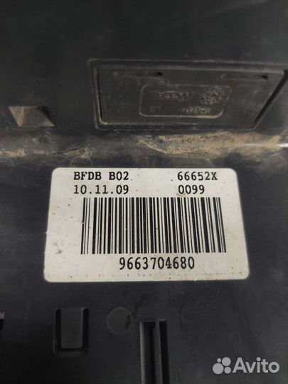 Блок предохранителей Peugeot 308