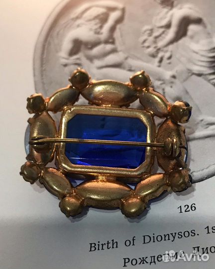 Старинная брошь кобальтовое стекло