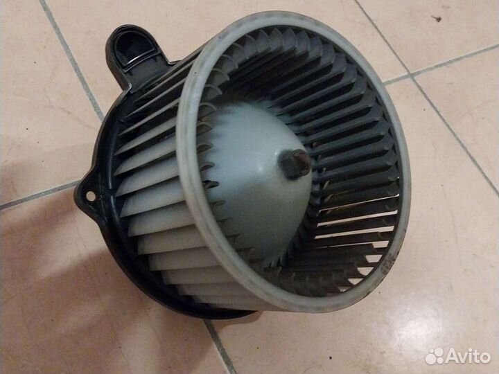 Вентилятор печки Хенде Элантра 2006 г.в