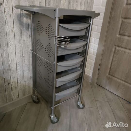 Тележка парикмахерская бу,стерилизатор,лампа уф