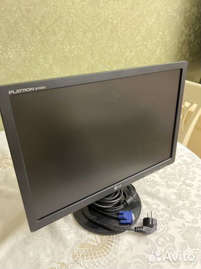 Монитор LG flatron w1942s