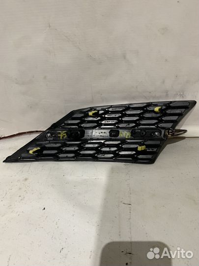 Toyota Rav 4 решетка радиатора правая