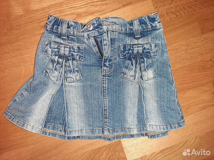 Джинсовые куртки и юбки