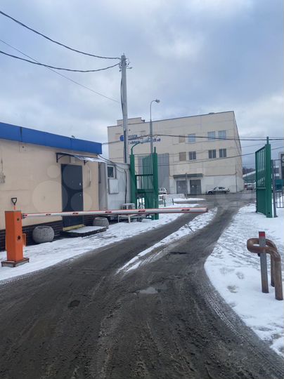 Гараж, > 30 м²