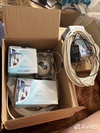 Продам комплект видеонаблюдения