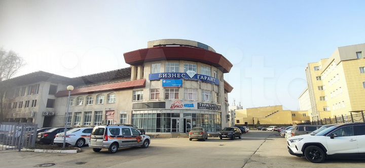 Офис на первом этаже, 52 м²