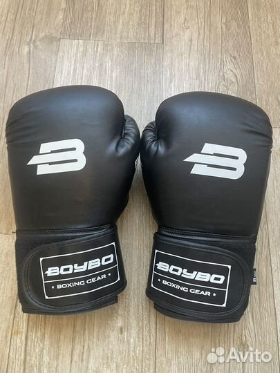 Боксерские перчатки Boybo basic черные 8 oz
