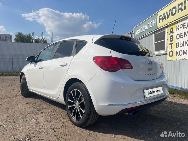 Opel Astra 1.6 МТ, 2013, 150 000 км
