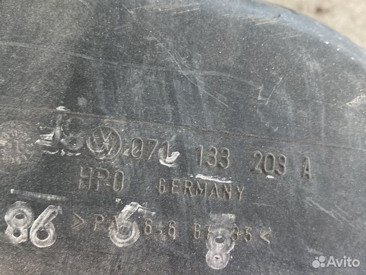 Коллектор 071133203A Passat B5 2.3л VR5