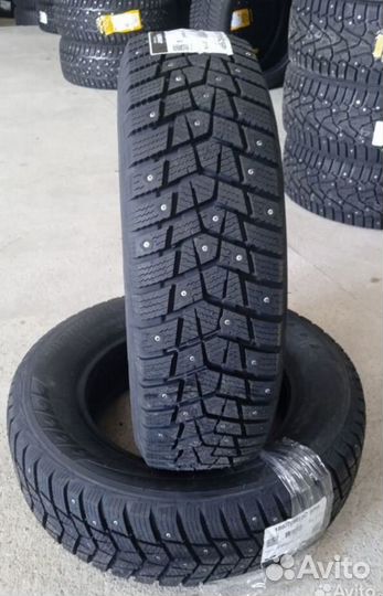 Hankook Winter I'Pike LV RW15 225/70 R15C 112R