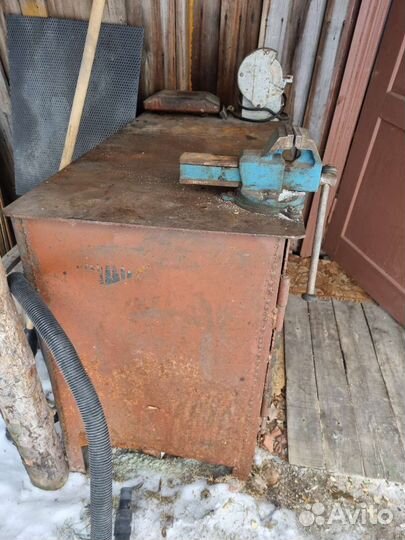 Верстак для гаража