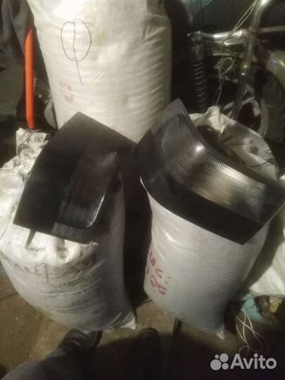 Продам задние фары ваз 2110
