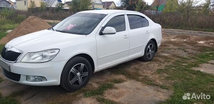 Skoda Octavia 1.6 AT, 2013, 196 000 км