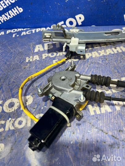 Задний левый стеклоподъёмник Kia Shuma 2 лифтбэк